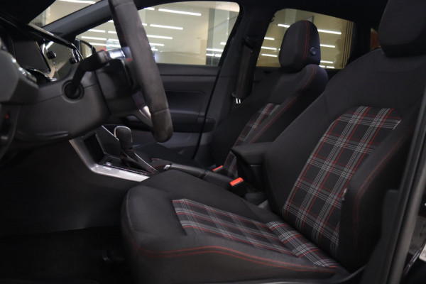 Volkswagen Polo 2.0 TSI GTI PANO/KEYLESS/ACC/LANE/BLINDSPOT/STOELV/VOL