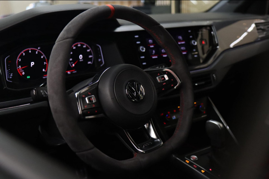Volkswagen Polo 2.0 TSI GTI PANO/KEYLESS/ACC/LANE/BLINDSPOT/STOELV/VOL