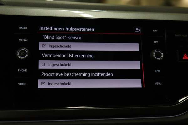 Volkswagen Polo 2.0 TSI GTI PANO/KEYLESS/ACC/LANE/BLINDSPOT/STOELV/VOL