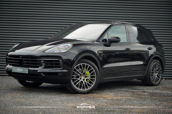 Porsche Cayenne 3.0 E-Hybrid / Pano / Massage / Trekhaak / Luchtvering / Rear Seat Entertainment