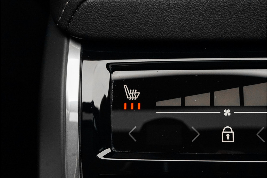 Volvo XC60 B5 Ultimate Bright Pano B&W Trekhaak HUD