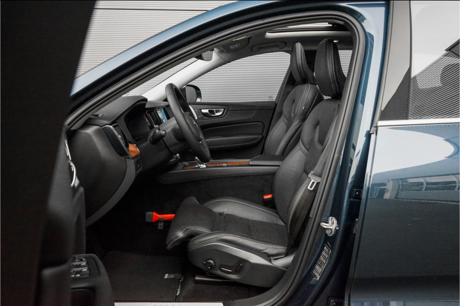 Volvo XC60 B5 Ultimate Bright Pano B&W Trekhaak HUD