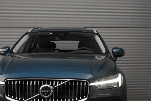 Volvo XC60 B5 Ultimate Bright Pano B&W Trekhaak HUD