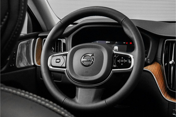 Volvo XC60 B5 Ultimate Bright Pano B&W Trekhaak HUD