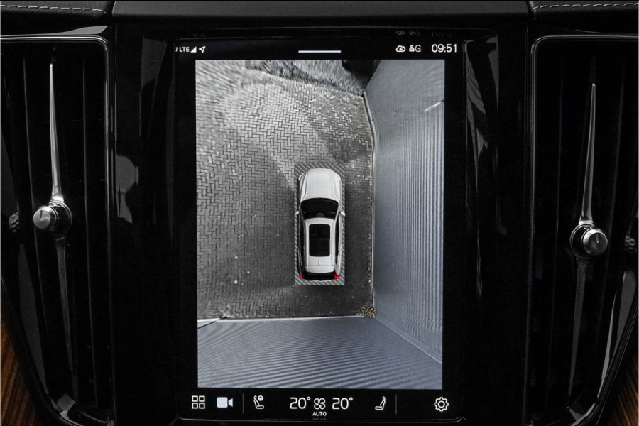 Volvo XC60 B5 Ultimate Bright Pano B&W Trekhaak HUD