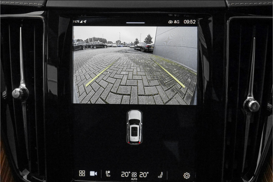 Volvo XC60 B5 Ultimate Bright Pano B&W Trekhaak HUD