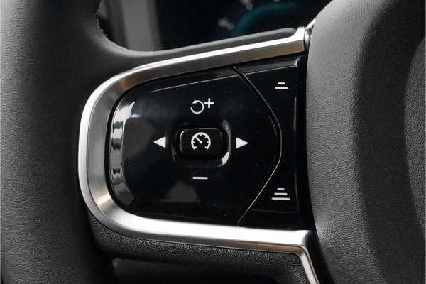 Volvo XC60 B5 Ultimate Bright Pano B&W Trekhaak HUD