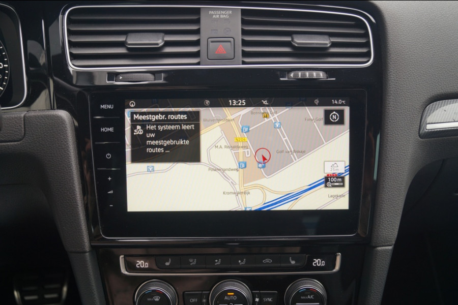 Volkswagen Golf 1.5 TSI 150pk DSG R-Line Highline Business -DYNAUDIO-