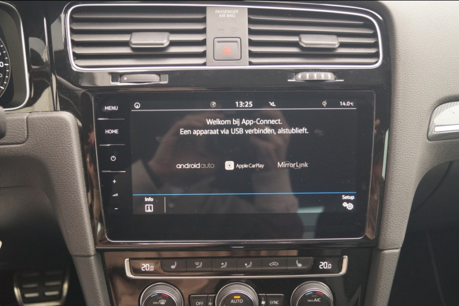Volkswagen Golf 1.5 TSI 150pk DSG R-Line Highline Business -DYNAUDIO-