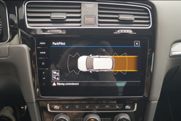 Volkswagen Golf 1.5 TSI 150pk DSG R-Line Highline Business -DYNAUDIO-