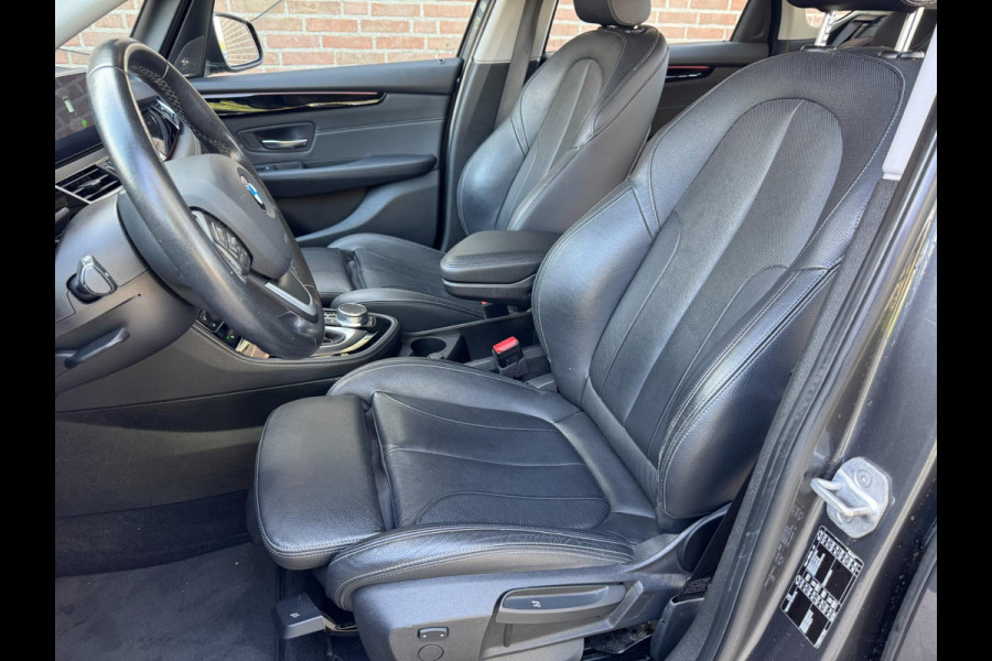 BMW 2 Serie Active Tourer 218i High Executive AUTOMAAT SPORT LEDER NAVI CLIMAAT CONTROL STOELVERWARMING