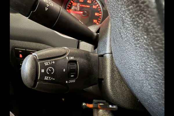 Peugeot Partner 120 1.6 BlueHDi 75 L1 Première | Navi | Cruise