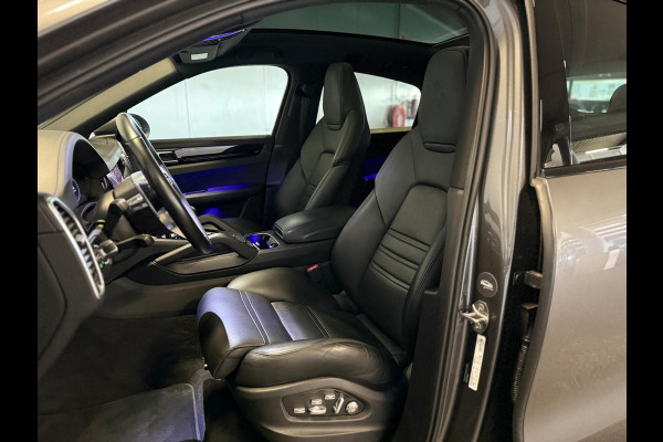 Porsche Cayenne Coupé 3.0 E-Hybrid-PANO-HEAD UP-LUCHTV.-STOELEN 18 VOUDIG-ACC-4 WIELSTURING-COMPLEET