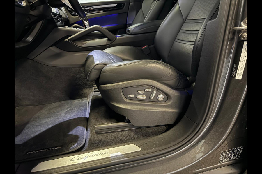 Porsche Cayenne Coupé 3.0 E-Hybrid-PANO-HEAD UP-LUCHTV.-STOELEN 18 VOUDIG-ACC-4 WIELSTURING-COMPLEET