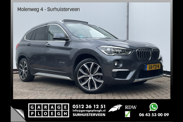 BMW X1 sDrive20i Corporate Lease High Executive Pano Trekhaak HUD Leer Led Elek.Klep Voll.Onderhouden!