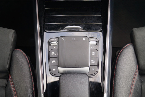Mercedes-Benz EQA 250 Business Solution AMG 67kWh -PANO-LED-CAM-