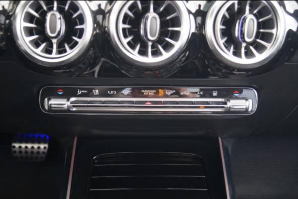 Mercedes-Benz EQA 250 Business Solution AMG 67kWh -PANO-LED-CAM-