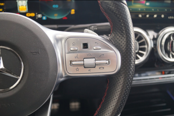 Mercedes-Benz EQA 250 Business Solution AMG 67kWh -PANO-LED-CAM-