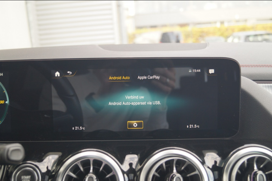 Mercedes-Benz EQA 250 Business Solution AMG 67kWh -PANO-LED-CAM-