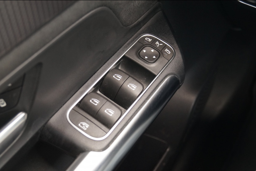 Mercedes-Benz EQA 250 Business Solution AMG 67kWh -PANO-LED-CAM-