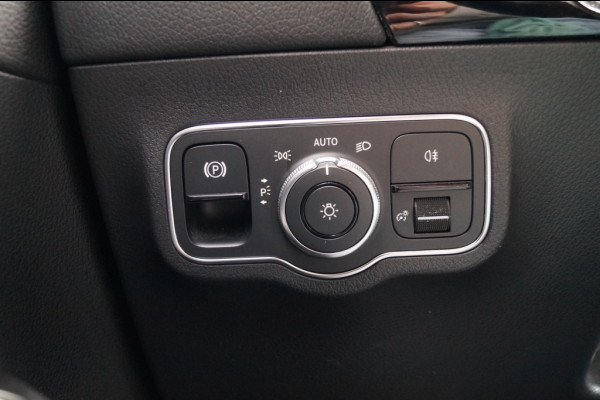 Mercedes-Benz EQA 250 Business Solution AMG 67kWh -PANO-LED-CAM-