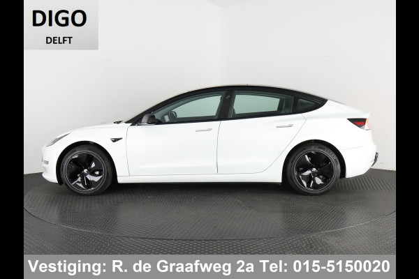 Tesla Model 3 Long Range Two-Tone AWD 75 kWh ACCU 87% | Dodehoek detectie | Voorstoelen verwarmd | Trekhaak |
