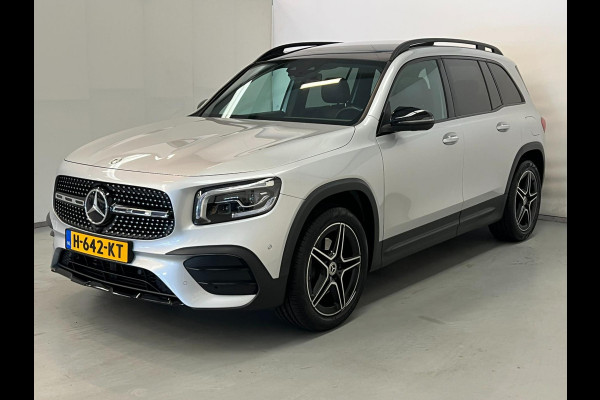Mercedes-Benz Glb 200 / AMG / NL-auto / BTW / Pano / Memory