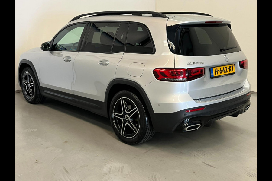 Mercedes-Benz Glb 200 / AMG / NL-auto / BTW / Pano / Memory
