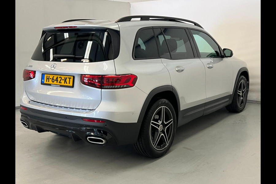 Mercedes-Benz Glb 200 / AMG / NL-auto / BTW / Pano / Memory
