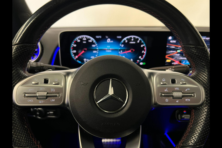 Mercedes-Benz Glb 200 / AMG / NL-auto / BTW / Pano / Memory