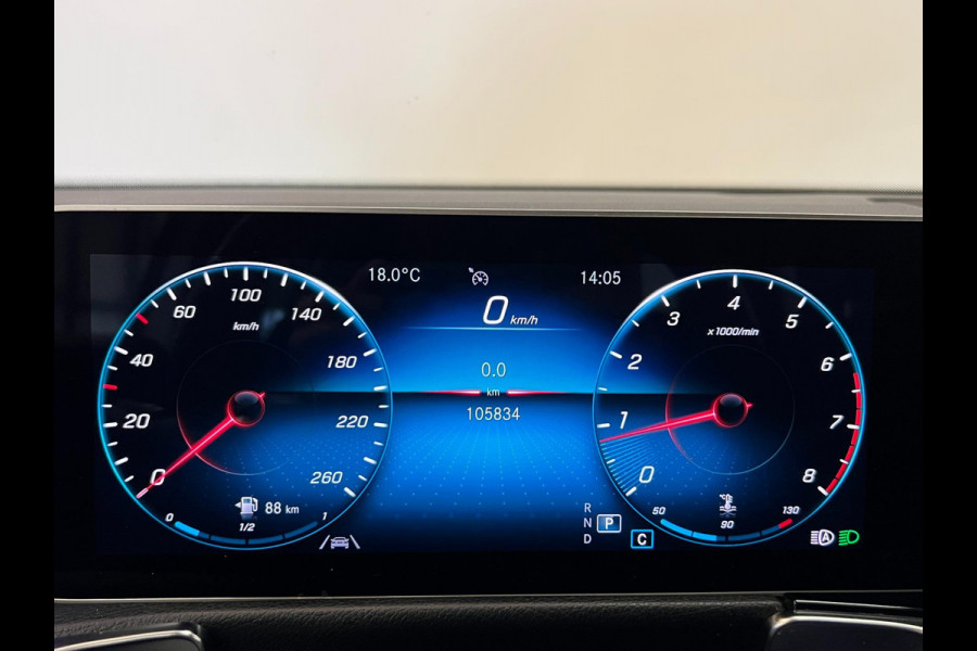 Mercedes-Benz Glb 200 / AMG / NL-auto / BTW / Pano / Memory