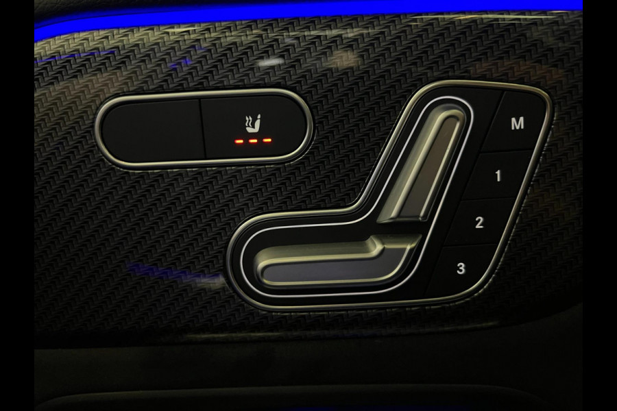 Mercedes-Benz Glb 200 / AMG / NL-auto / BTW / Pano / Memory