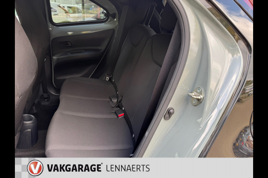 Toyota Aygo X 1.0 VVT-i S-CVT Envy AUTOMAAT, navi, carplay, pdc v+a, Rijklaarprijs