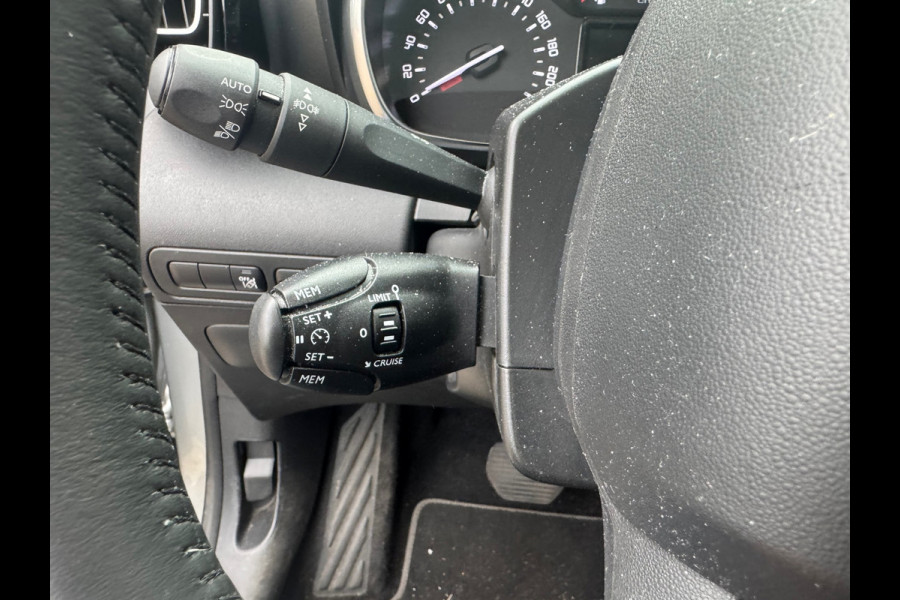 Citroën C3 Aircross 1.2 PT 110 pk AUTOMAAT Shine Navi, keyless, camera, airco. ect. Rijklaarprijs / 12 mnd garantie
