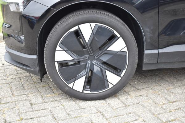 Volvo EX30 Extended Range Plus 69 kWh | ACC | H&K | Blis | Camera | 19'LMV  Camera