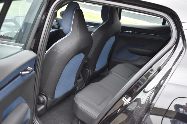 Volvo EX30 Extended Range Plus 69 kWh | ACC | H&K | Blis | Camera | 19'LMV  Camera