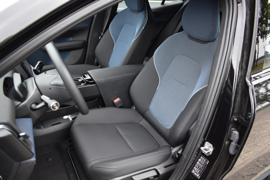 Volvo EX30 Extended Range Plus 69 kWh | ACC | H&K | Blis | Camera | 19'LMV  Camera