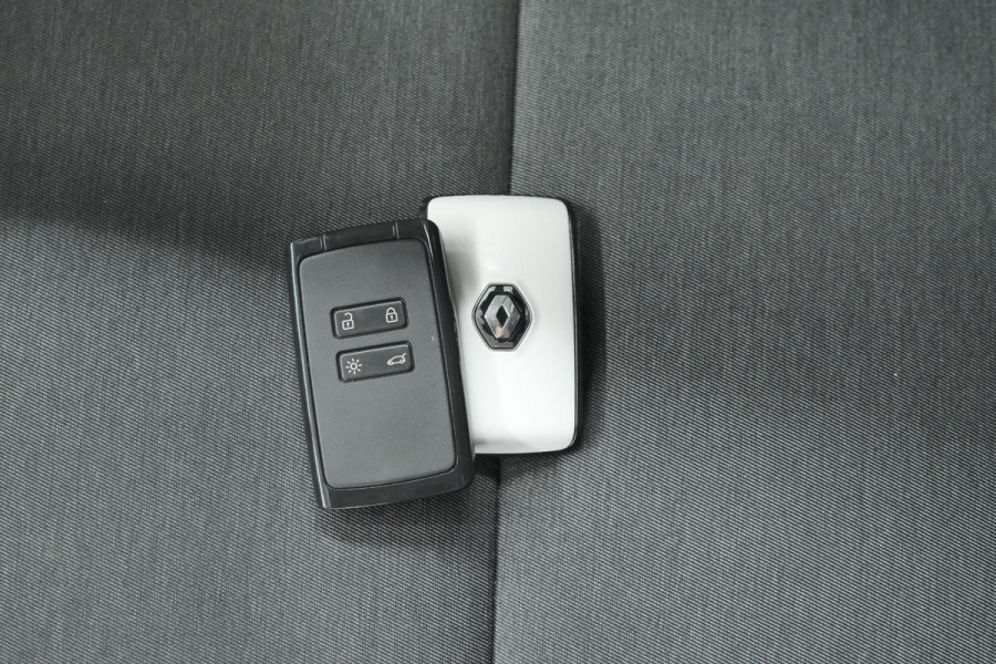 Renault Captur TCe 90 Evolution | Parkeersensoren | Navigatie | Allseason Banden | Apple Carplay Renault Captur TCe 90 Evolution | Parkeersensoren | Navigatie | Allseason Banden | Apple Carplay