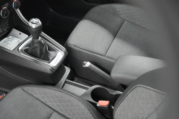 Renault Captur TCe 90 Evolution | Parkeersensoren | Navigatie | Allseason Banden | Apple Carplay Renault Captur TCe 90 Evolution | Parkeersensoren | Navigatie | Allseason Banden | Apple Carplay