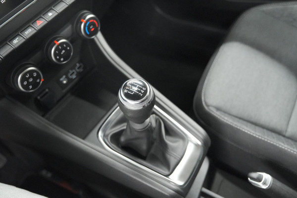 Renault Captur TCe 90 Evolution | Parkeersensoren | Navigatie | Allseason Banden | Apple Carplay Renault Captur TCe 90 Evolution | Parkeersensoren | Navigatie | Allseason Banden | Apple Carplay