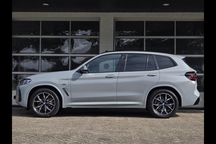 BMW X3 xDrive30e M SPORT | PANORAMA | 360 CAMERA | LEDER | LASER | KEYLESS ENTRY | BMW LIVE COCKPIT PROF. |
