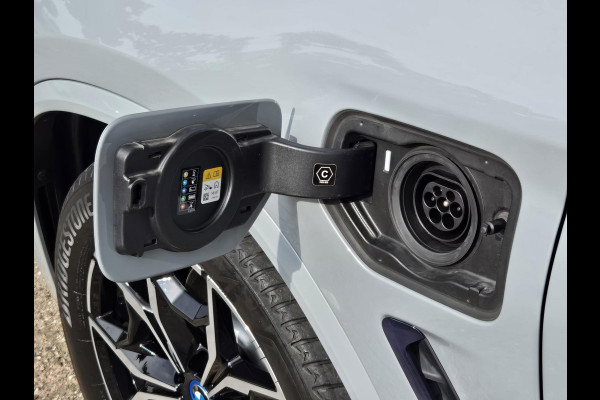 BMW X3 xDrive30e M SPORT | PANORAMA | 360 CAMERA | LEDER | LASER | KEYLESS ENTRY | BMW LIVE COCKPIT PROF. |
