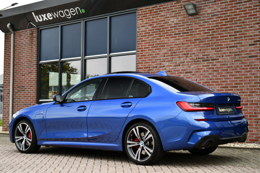 BMW 3-serie 330e M-Sport Pano 360 HUD H/K Laser 19inch El-zetels