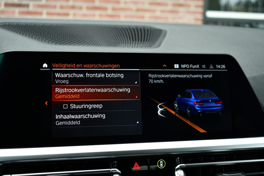 BMW 3-serie 330e M-Sport Pano 360 HUD H/K Laser 19inch El-zetels