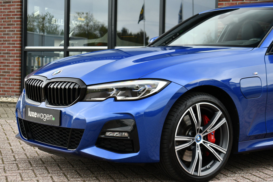 BMW 3-serie 330e M-Sport Pano 360 HUD H/K Laser 19inch El-zetels