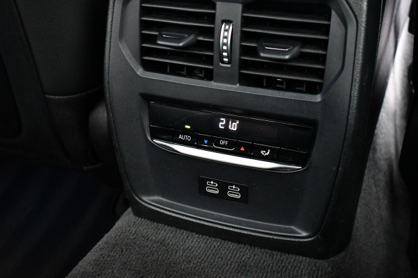 BMW 3-serie 330e M-Sport Pano 360 HUD H/K Laser 19inch El-zetels
