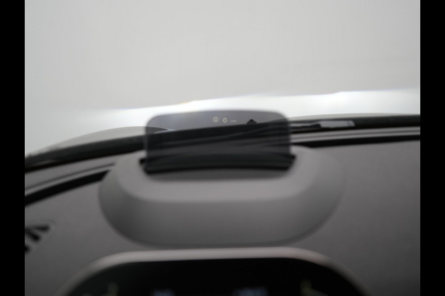 MINI Clubman 1.5 Cooper Black Edition Automaat 136pk | Trekhaak Afneembaar | Panodak | Head Up | Camera | Lederen Sportstoelen Verwarmd | Apple Carplay | Navigatie | Cruise Control | Virtual | DAB |