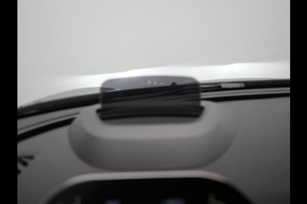 MINI Clubman 1.5 Cooper Black Edition Automaat 136pk | Trekhaak Afneembaar | Panodak | Head Up | Camera | Lederen Sportstoelen Verwarmd | Apple Carplay | Navigatie | Cruise Control | Virtual | DAB |