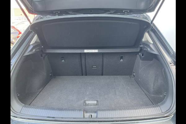 Volkswagen T-Roc 1.5 TSI Sport Trekhaak Automaat Adap.Cruise Navi Carplay PDC Stoelverw 49430KM!