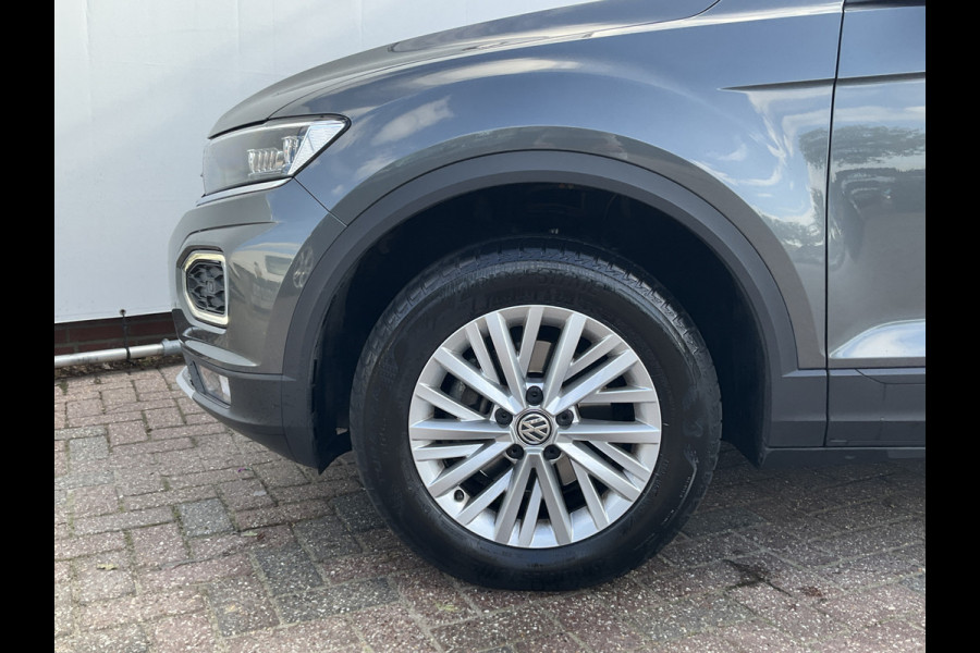 Volkswagen T-Roc 1.5 TSI Sport Trekhaak Automaat Adap.Cruise Navi Carplay PDC Stoelverw 49430KM!